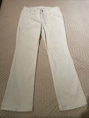 Old Navy Wow White Bootcut Jeans Petite